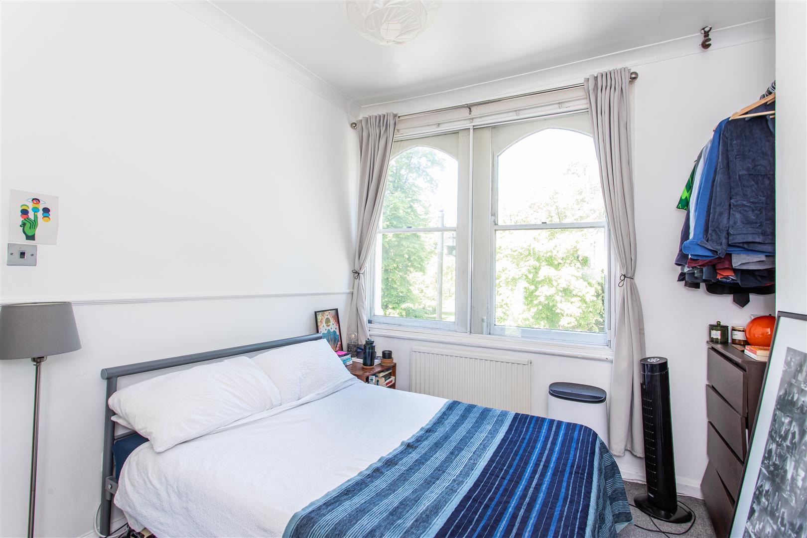 3 bed property in Old Ford Road, Victoria Park